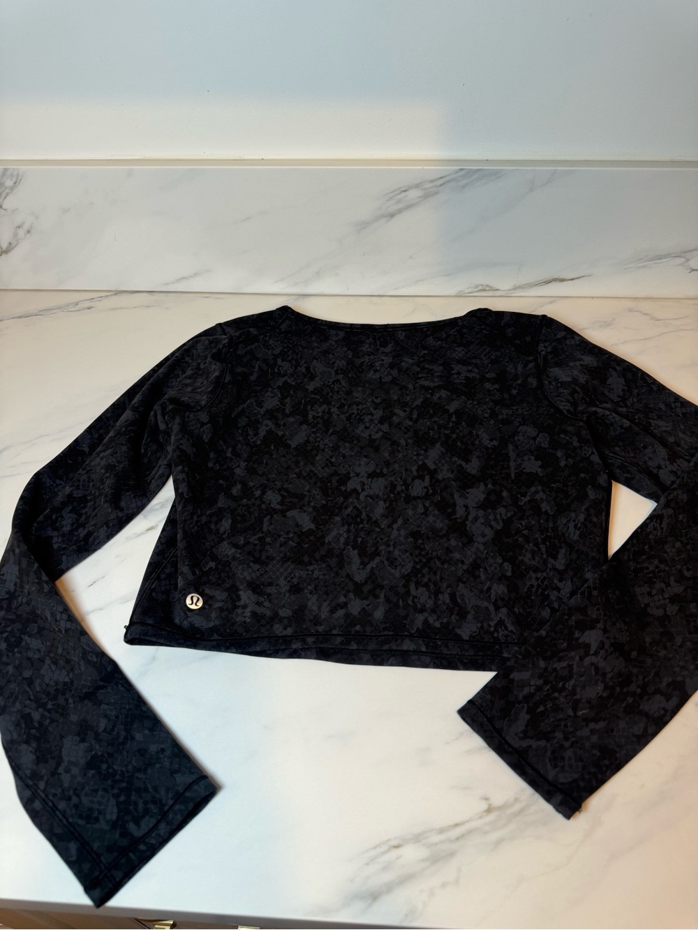 Lululemon long sleeve snake skin print workout top